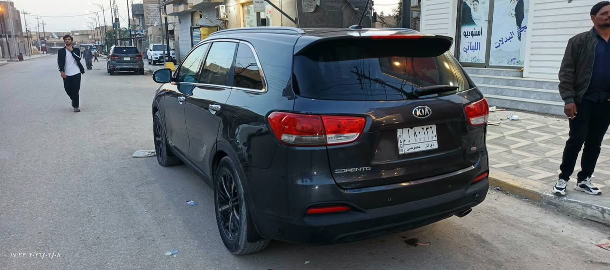 كيا سورنتو 2017 امريكي تبديل بنيد فقط 
رقم ذي قار تحويل ثاني يوم
محرك 4 سلندر /5 راكب 
فور ويل
ارضيه جلد
تحكم استيرن جهتين اشاير بلمري
تدفئه كشنات
حساسات خلفيه
بيه منضومة غاز اقتصاديه جدا انسى الادوانز
بيع ب147 او مراوس بأوبتما 18 وفوك
للتواصل *********** عنواني ذي قار سوق الشيوخ ناحية الفضلية
