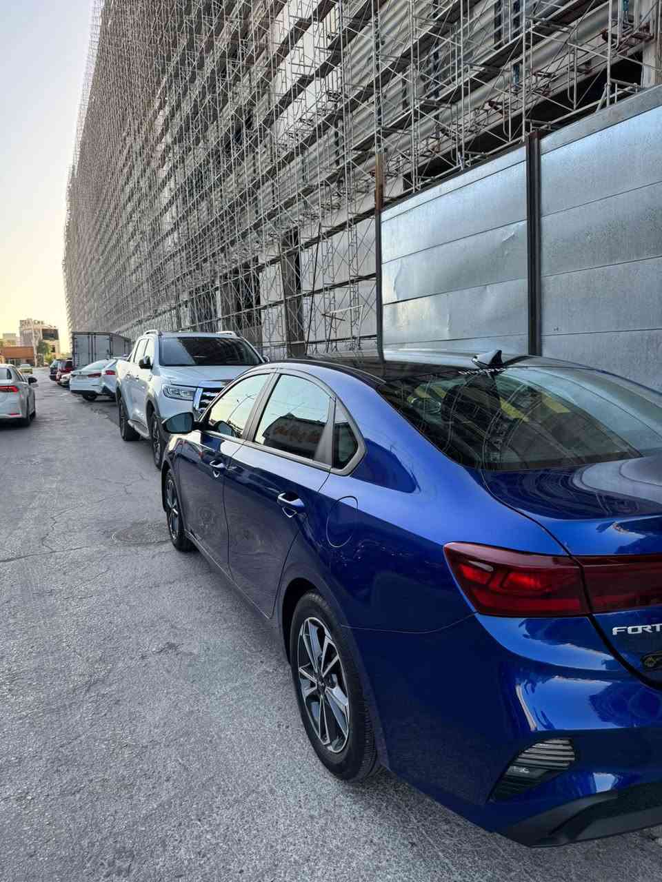 سلام عليكم 
فورتي 2023
ماشية 25 بحالة الوكالة ترايك زيرو
كير 7 نمر
لون نيلي
كير المكينه حدادية تبريد كفالة عامة
السياره بيهه قطعتين مبدلات جاملغ وباب
وجاملغ الخلفي راجع بي دي ار وبيها بارد بسيط
الباقي السياره كفالة عامة
شواصي ولغود كفالة
كير مكينة حدادية تبريد كلها كفالة شرط الفحص
المواصفات نص فول
مكان السياره كربلاء
رقم بابل الدولي بأسمي
السعر 128 وبيها مجال للشراي
الاستفسار اكثر
***********

