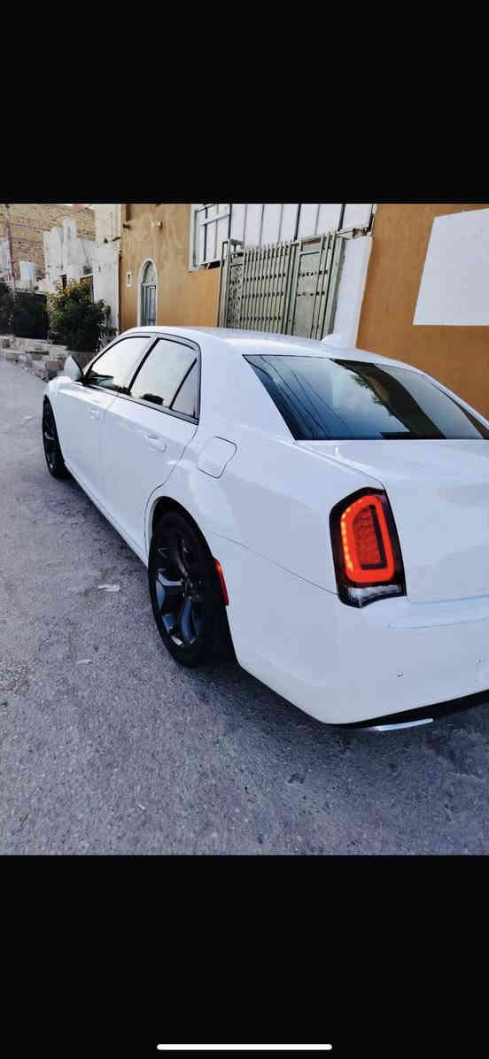 سلام عليكم 300S موديل 2018 اصل رقم بغداد كفاله عامه دعاميه فقط صور المزاد داخل المنشور مكان السياره ناصريه مركز السعر ٢٧٠ غير متواجد عالفيس ***********
