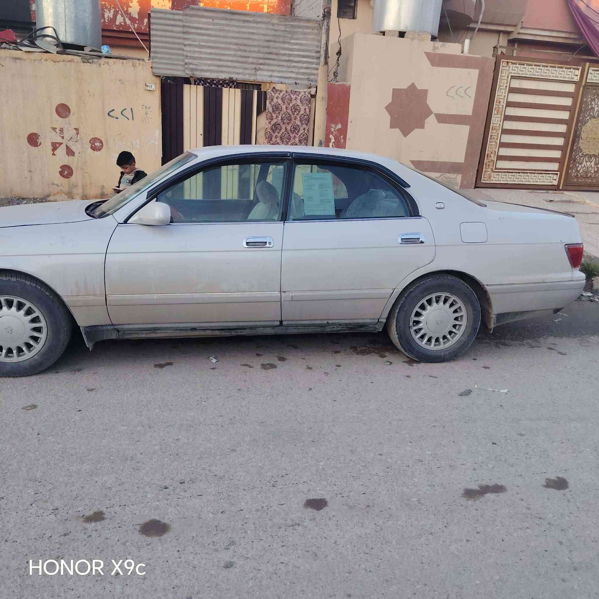 اسلام عليكم بطه للبيع موديل 94 منفصل رقم نينوى دولي شرط اتحويل محرك كير شرط ثنين ونص كابون بانزين طخم تاير جديد سياره جديده مال جناي بدون صبق تبديل قبق اصندوك فقط مكان اسياره موصل الجانب اليسر السعر 58مجالهاا بصيط ***********
