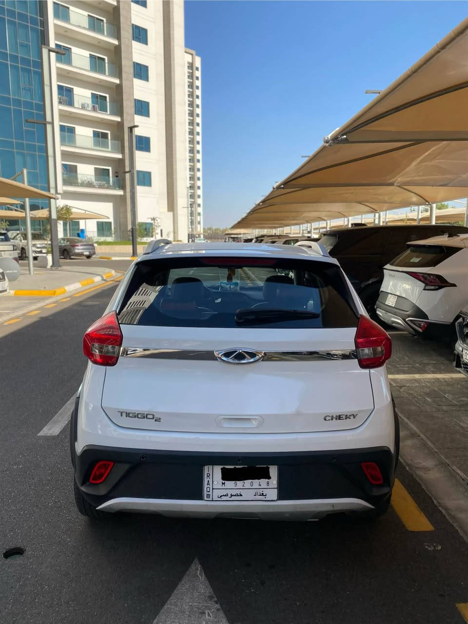 السلام وعليكم 
شيري تيكو 2 خليجي 
موديل 2018
رقم بغداد سنويه تحويل مباشر 
محرك 1500
گير اوتماتيك ميكانيكي
نظام ECO و SPT
شاشة لمس
كاميرا خلفية
حساسات اصطفاف
مثبت سرعة
عجلات ألمنيوم 16 بوصة
مصابيح LED نهارية
نظام ABS وEBD
ضررها بسيط حسب موضح بالصور بدون ضرر التكمه 
بدون دواخل بدون لغد بدون شواصي بدون ايرباك وبارد بسيط بالجاملغ جهة السايق بدون صبغ 
مكان السياره بغداد 
اتصل على الرقم *********** متوفر واتساب بغداد, العراق
