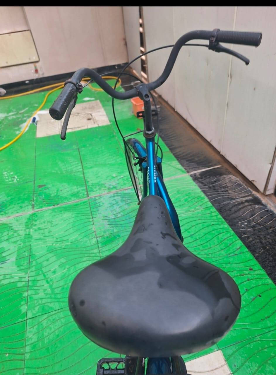 السلام عليكم
بايسكل للبيع موديل 2014 حجم 26 
للمهتم يراسلني واتس 
***********
