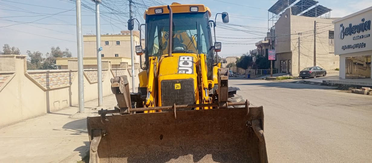 للبيع جي سي بي
رقم اربيل دولي 
كير شرط محرك بي بخار 
للاستفسار اكثر ***********
***********
