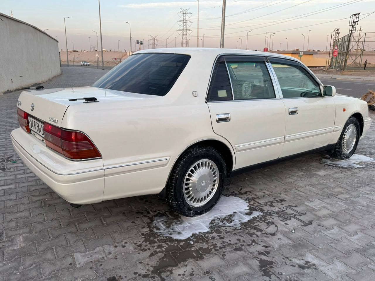 السلام عليكم
#كراون رأس الثور تكم محور 
#مكفول من الگص ونقل الجثه 
محرك 3000  #جاهزه بدون نقص 
بأسمي سياره تحويل مباشر سنويه ورقم جديد 
#موديل 2000  
#المكان البصره 
#السعر 102
بيع فقط  #بدون مراوس 
, ***********
