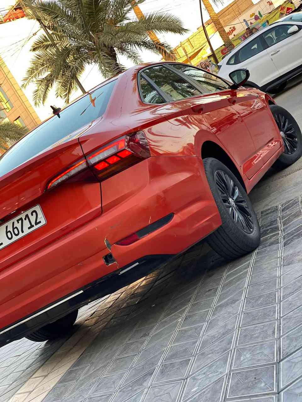 جيتا امريكي S-2019
بجم كبس 
لون مشمشي مميز
ضررها فقط جملغ امامي ايمن بدون دواخل
ايرباكات سليمه 100/100
ماشية 169 الف كيلو

موصفاته 👇
كشن مخمل 
ويل كب اسود 
لايت زينون بلادي 
تبريد ثلج
تحديد السرعه
هاند بريك بصمه
نظام ايكو وسبورت
سوناره موجود مال مندلاوي وجديد

مكانه بغداد السيديه
سعرها 127 وبيه مجال 
شراي يتصل عل رقم.
***********
