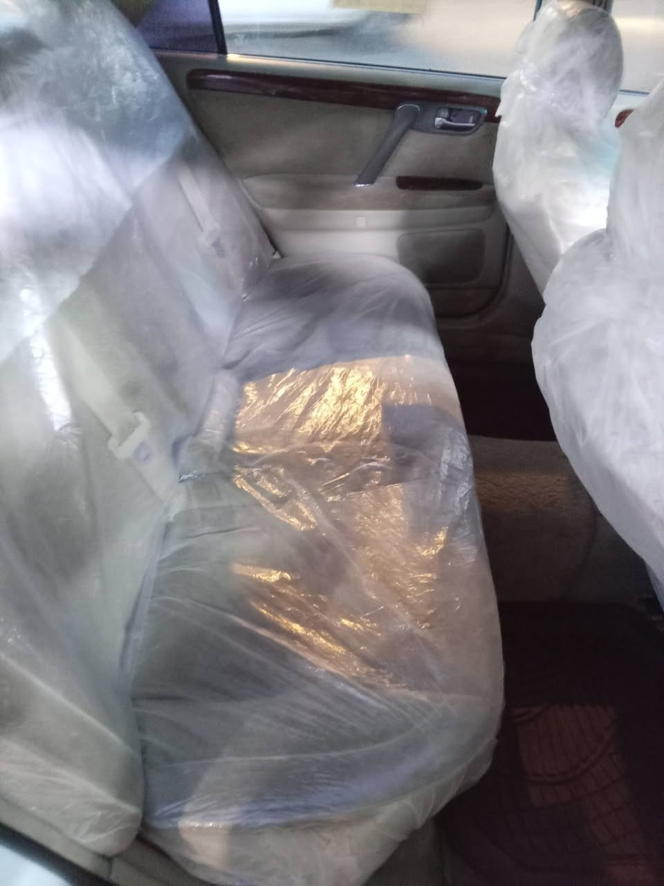 مكينه ديفوار سياره لا كص ولا صبغ  حداده صدرهه جديد تايرات جديده  سياره جاهزه لشارع تبريد شغال موديل 2000 سعرهه 150 وبيهه مجال شي بسيط ***********
