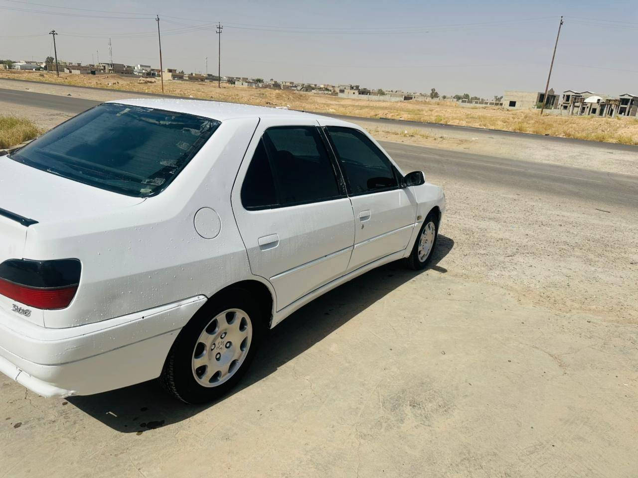 سلام عليكم بيجو 306 سياره حره بس ما ندل صاحبه عندي معلوماته كامله  وبيه واجه من لمرور سياره كير محرك شرط تبريد تايرات جديد  صدر قبل سبوع شديته داخله جديد كشره شوف لعين  سياره كامله لاخر حبابه  ربع ما تصرف عليه وراعيه بل دوره تدورله تلكه  مكان سياره العلم اتصل ***********
