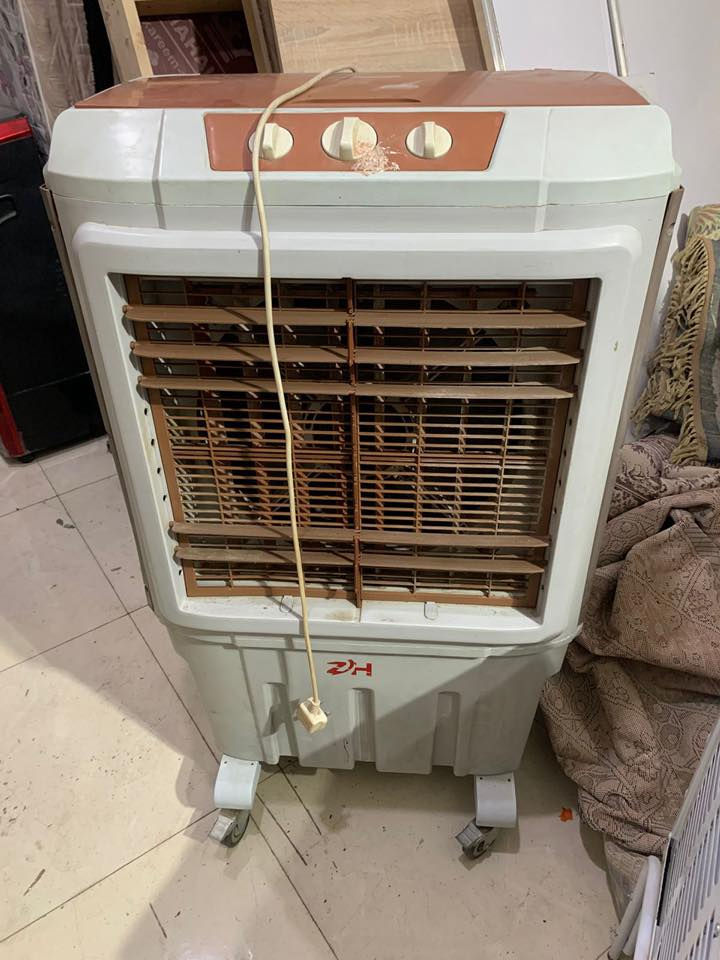 غراض للبيع
العنوان /  سرجنار شارع ابو سناء مجاور فندق برج الحياة بالضبط للاستفسار الاتصال 
***********
 واتساب ***********
