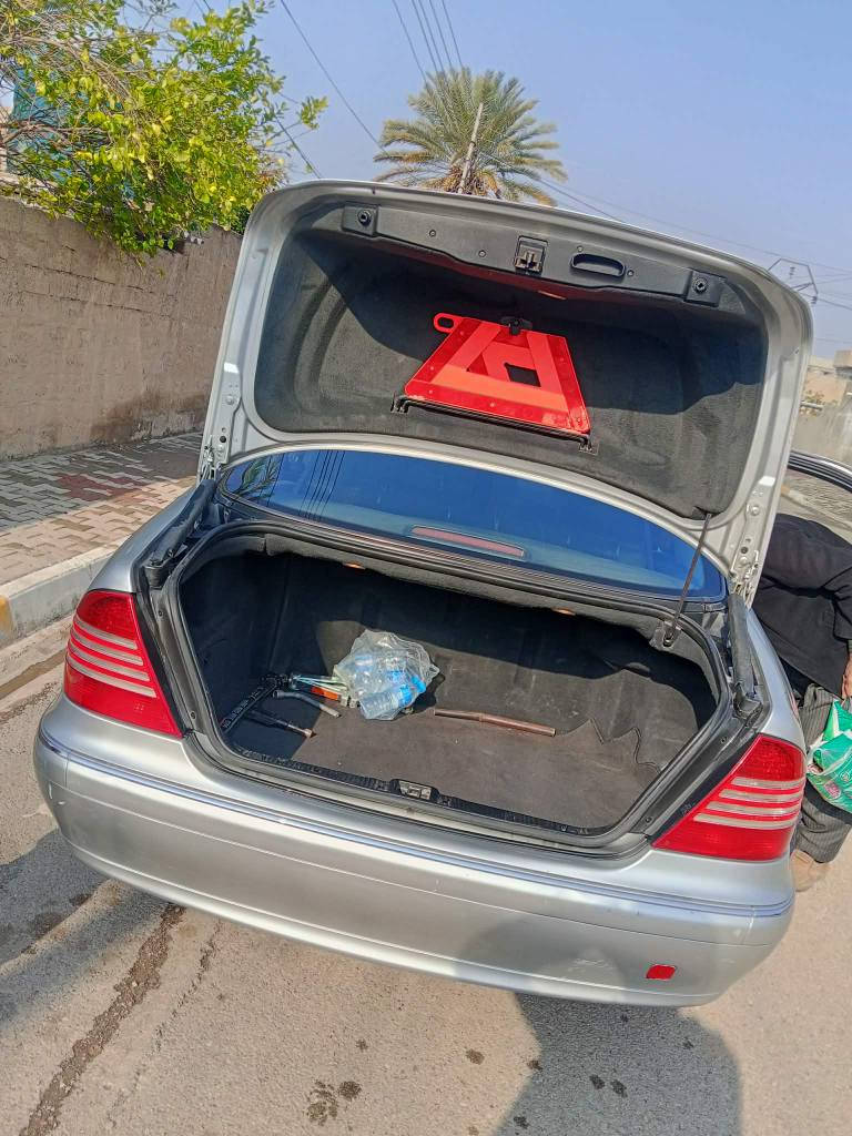 مرسيدس غواصه حجم S500
حجم محرك V8
موديل ٢٠٠٢
فول فول مواصفات 
تبريد تدفئه كلهه بشرط 
قطعه واحد صبغ أوربي بدون دواخل 
رقم كركوك فقط وكاله قرار
سياره حوله أو جاهزه بدن نقص برغي سياره أحله من صوره 
كل جسمه بلادي أو كله جسمه شغال كل دكم بجسمه يشتغل 
سعره ٨٠ اوبيهه مجال مكان سياره طوز خورماتو *********** طوز, صلاح الدين
