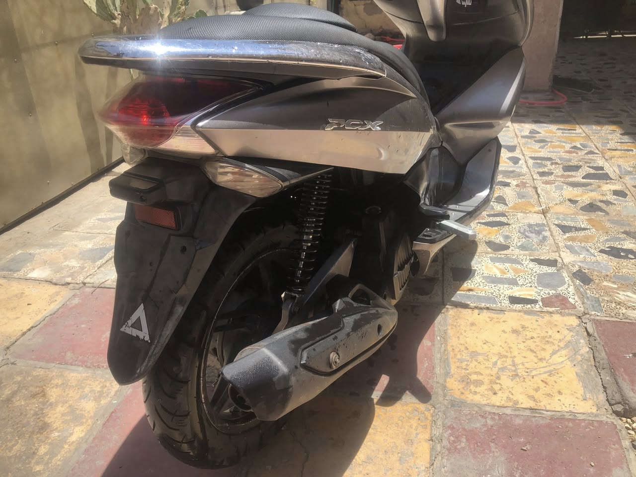 السلام عليكم للبيع دراجه pcxجيل الاول دراجة مال رمبه مديل18 الدراجه على  ايدي حجم مكينه 150ياباني الاصلي دراجه جديده مال جناي  سويجين  بيه 
ياباني الاصلي دراجه كامله أستان كهربائي حساس ازدحام ٢حرف Aدراجه جديده الدراجه مكينه لوك شلعه معدل خير من اللّٰه دراجه تكول جديده بمعنئ الكلمه واحلا من الصور  دراجة مكينه مكفوله اي نقص مابيه
السعر عل خاص 
مكان بغداد ***********
