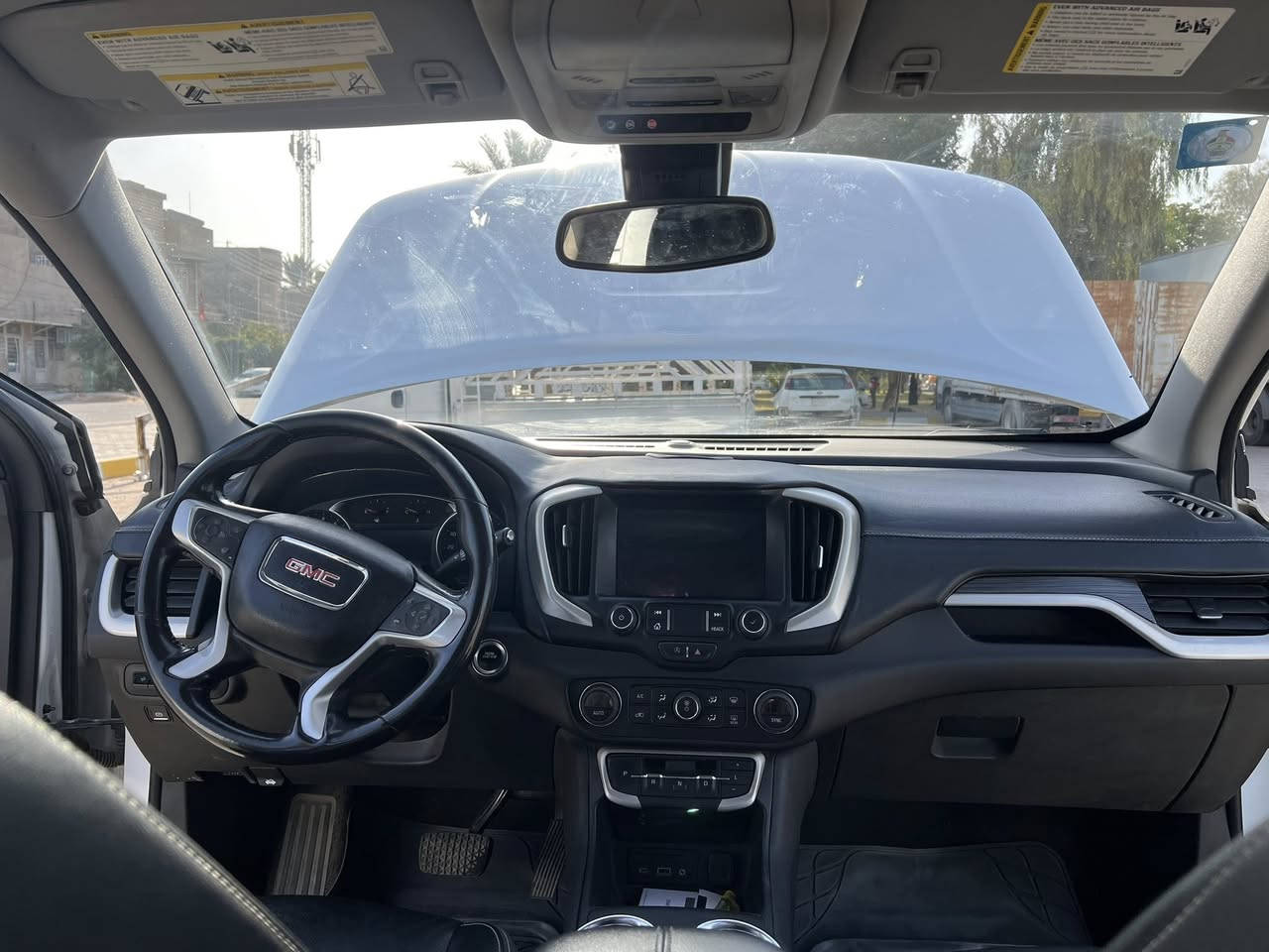 للبيع جمسي تيران موديل ٢٠٢٢ رقم بغداد مشروع وطني
المواصفات
فئةSlt 
كشنات جلد تدفئه كهربائيه
ستيرن تدفئه
جنطة كهربائيه
أربع كامرات أمامي وخلفي وجانبي
رقم الشاصي مرفق بالمنشور لغرض مشاهده حادث أمريكا
للاستفسار اكثر الإتصال
***********
