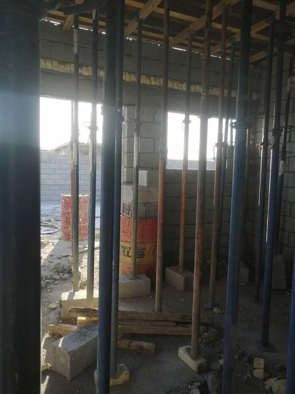 بيت للبيع في التنومة
بيت هيكل في التنومة في حي الصادق قرب حي الموظفين قريب عليه كل الخدمات البيت مساحة ٣٠٠م والشارع عرض ١٠ م طابو زراعي والبيت كامل تأسيس ماء وكهرباء ومجاري  يحتوي على حديقة امامية وخلفية واربع غرف نوم بنظام سويت وديوانيه وهول وصاله للاستفسار الاتصال على ***********
