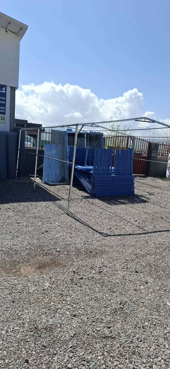 ئەوخێمەیە بۆفرۆشتنە بێچادرە تازەیە نرخی130000هەزارە قیاسی585سم درێژ380سم پانە230سم بەرزە لەبۆری4بە4ر دروست کراوەبەکاردێ بۆگەراج.بۆسەیران.بۆڕاگرتنی مەڕوماڵات.بۆقەلوقازڕاگرتن ناونیشان چوارقوڕنە گوندی گرجان سەردووسایدی گشتی کۆگای ڕێباز تۆربەی ژم***********ئاسیا***********گەیاندنیشمان هەیە رانية, السليمانية
