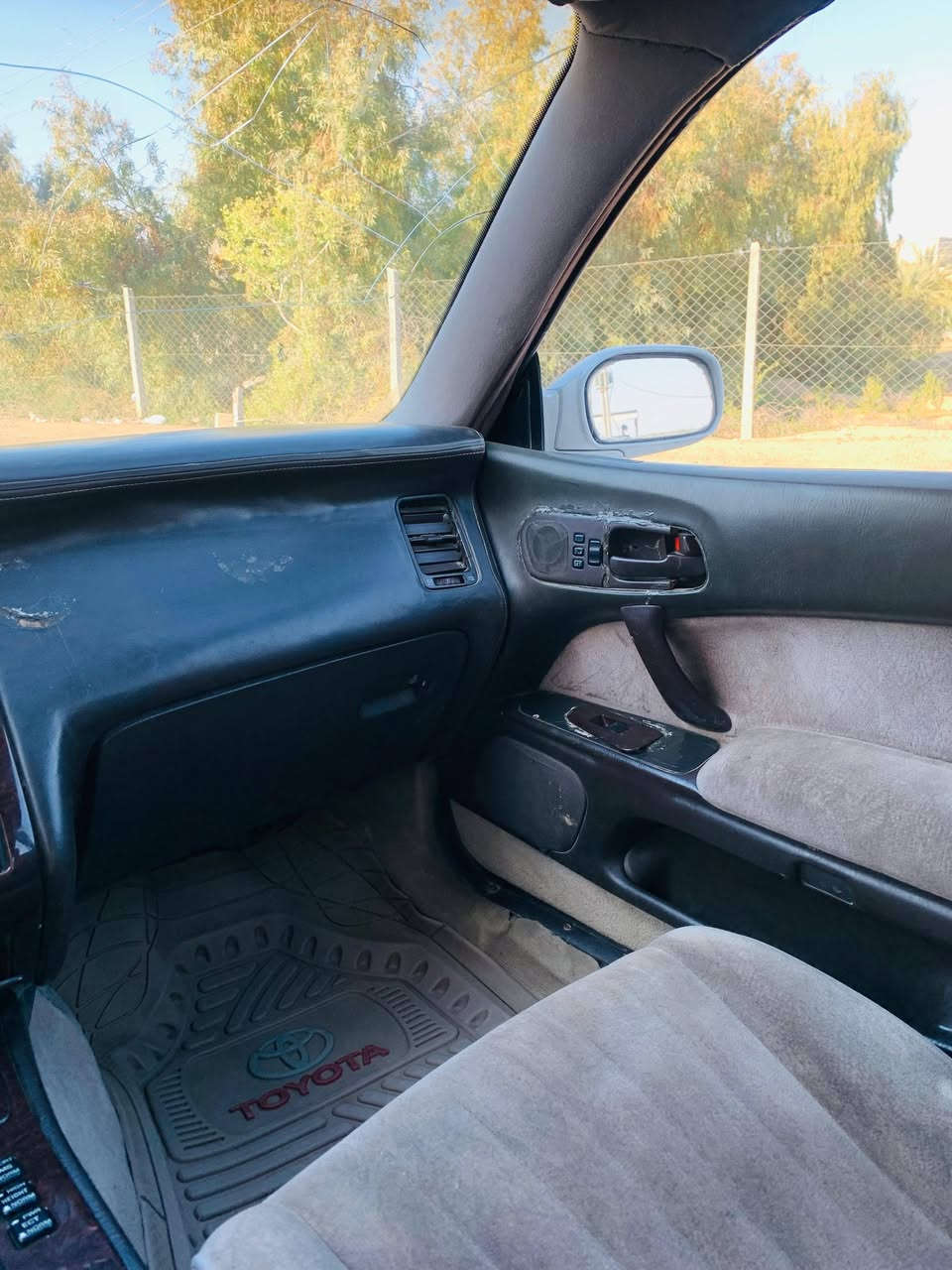 السلام عليكم تيوتا ماجسته موديل ١٩٩٢ رقم بغداد بسمي رقم جديد كير محرك كله جديد سياره مكفوله السعر ٤٣ ويرهم مراوس ***********
