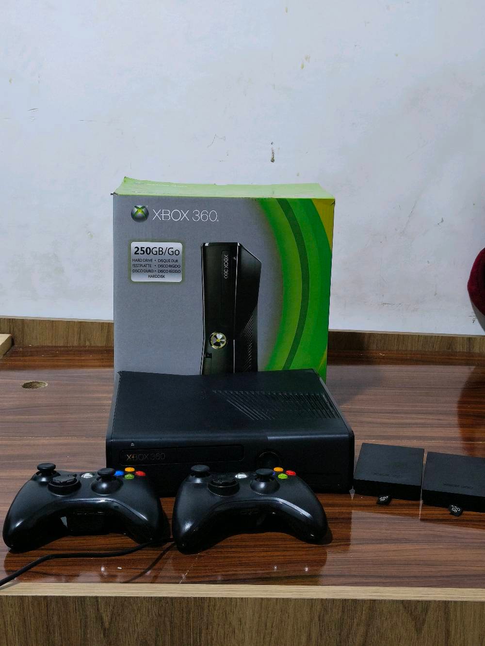 إكس بوكس 360 للبيع 🎮
نضيف كلش – استعمال بيت فقط (مو مال محلات)
🔹 الجهاز نضيف ويشتغل 100%
🔹 ويا يدتين أصليات
🔹 ويا هاردين مال ألعاب
🔹 السعة: 250GB
🔹 متروس ألعاب جاهزة
📍 المكان: كركوك
📞 للتواصل: خاص أو واتساب
***********