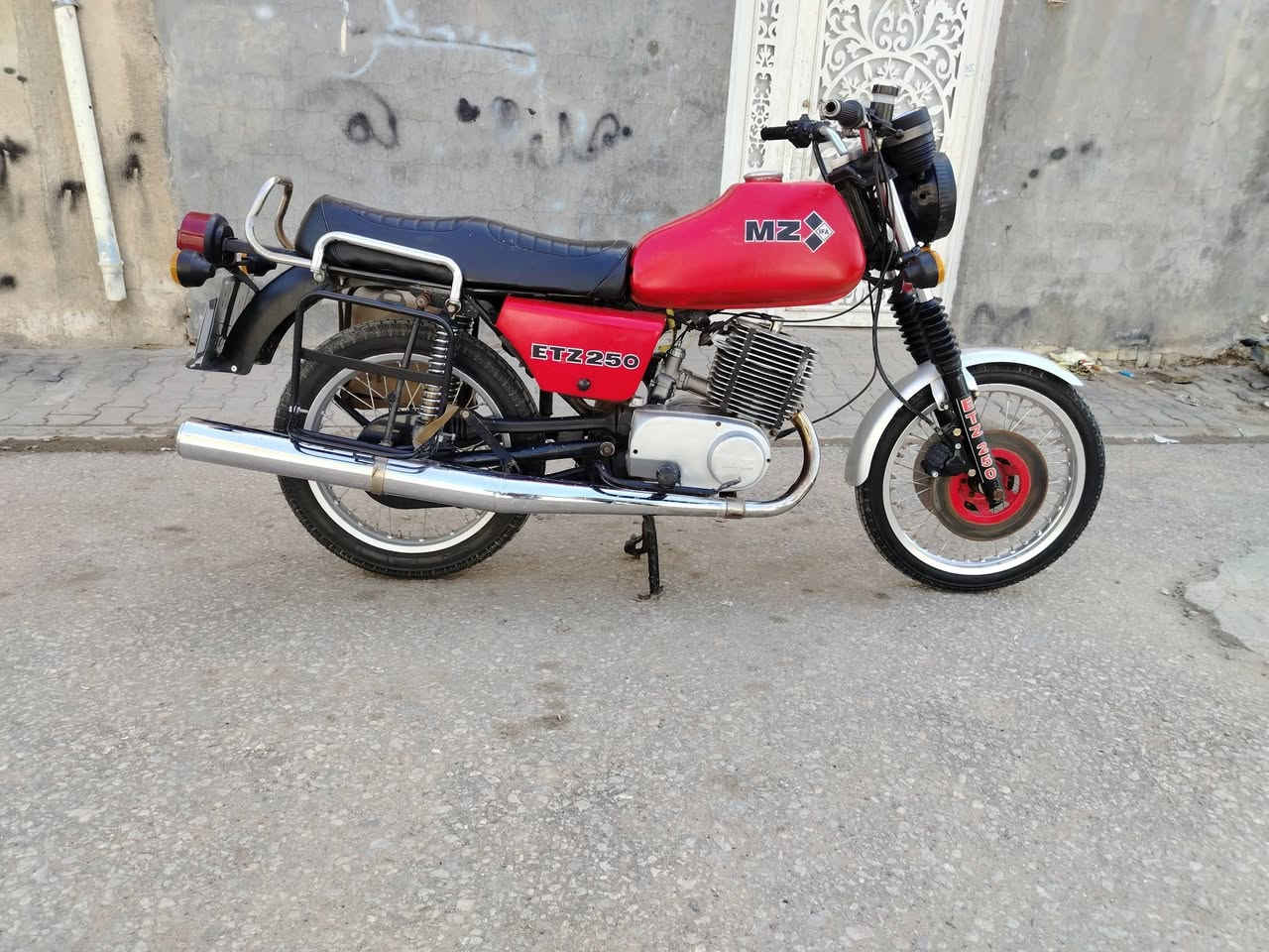 السلام عليكم ماطور للبيع سايز 3 ع الفتح سنويه ورقم بدون راعي لحيم جوه الكشن صفحه وحده الماطور نضيف وجاهز الشراي يجي خاص او يخابر ***********
