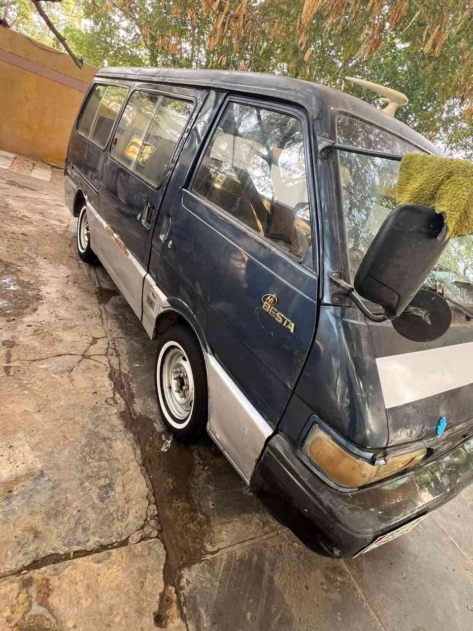 السلام عليكم كيه بسته موديل 95 رقم انكليزي سنويه لل 25 مكينه 3000 كسر واكسن نضاف سيارة بلاديه تخم تاير  مكان السيارة واسط ***********
