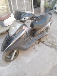 بريز محرك نشط شلعه نص هندر باي وقت نقوصات خفيفه ،، الدراجه ما مغسوله ،...