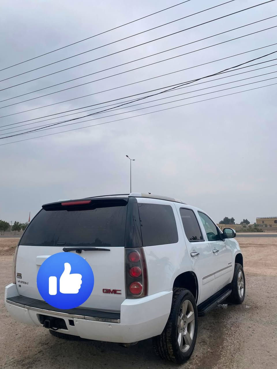 🔴جمسي GMCيوكن دنالي
🔴  موديل 2011
🔴رقم بغداد راعيهه يمي
🔴فول مواصفات 1/1
🔴فتحه +رادارات جانبيه
🔴السياره مصبوغة عام   
🔴السياره جاهزه عليهه ادامه كامله 
🔴مكينه 5300
🔴ويل كب 20 كروم
🔴مراوس حسب القناعه 
🔴مكاني البصره القرنه
***********🔵
