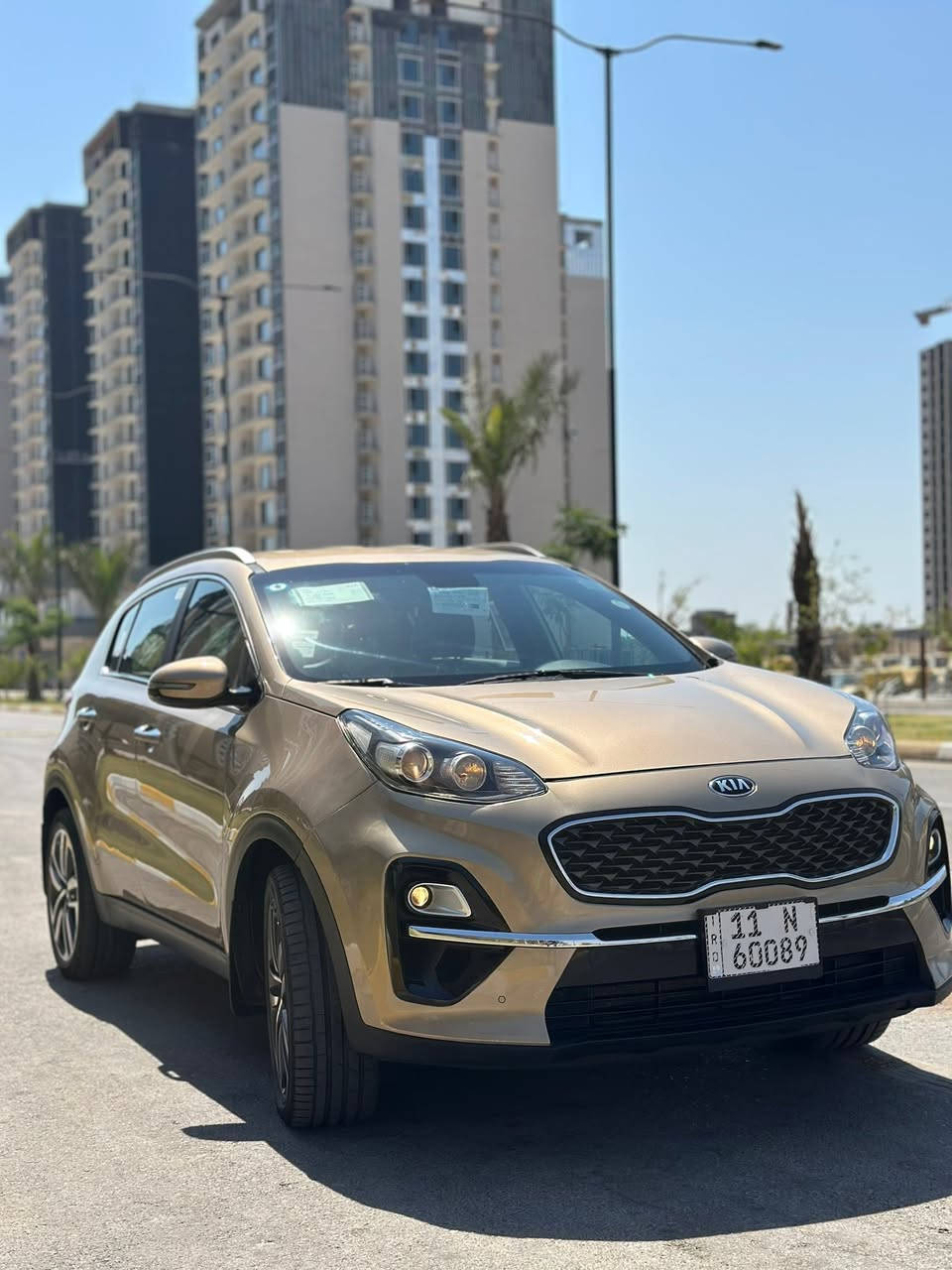 سبورتج 2020 خليجي الدوليه
مواصفات بيسك
لون ذهبي 
ماشيه 118 حقيقي
محرك 2000 دوش 
اي نقص مابيها مسويلها سيرفس كامل من تايرات ودسكات وكلشي
بيها بارد قليل ب مكانين موضح بل سونار وكارت قليل بل دعاميه 
رقم بغداد الجديد ب اسمي سنويه لل 2031 
العنوان بغداد الكرخ 
***********
