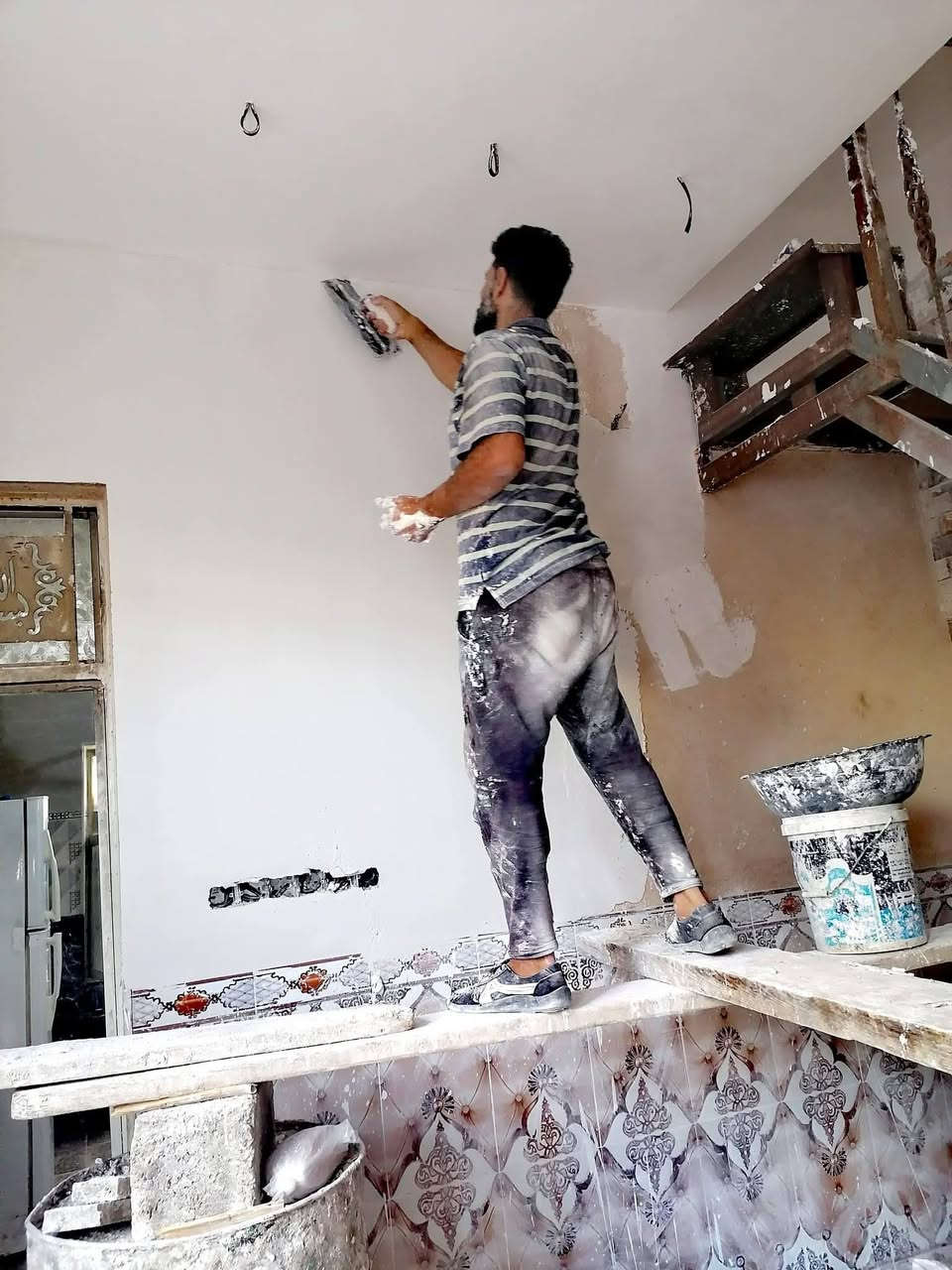 السلام عليكم لباخ اسمنت جص بورك متفرغ حاليا *********** يارب
