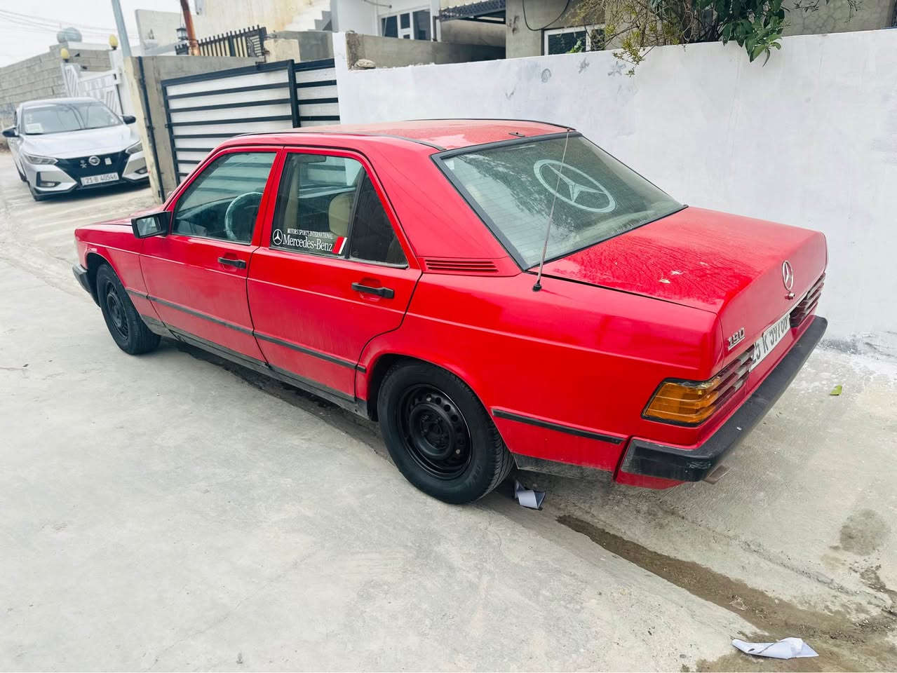 مارسيدس 190طيارين رقم كركوك مشروع وطني جديد الي٢٠٣٠كيرومحرك اونجي كوبون بنزين بيها سياره بدون قطره ضرر و خياس  رقم دولي قفل مركزي ABSدواخله باقي عل وضع شريكه سعر٤٥بيها مجال مكان كركوك***********
*********** كركوك, العراق
