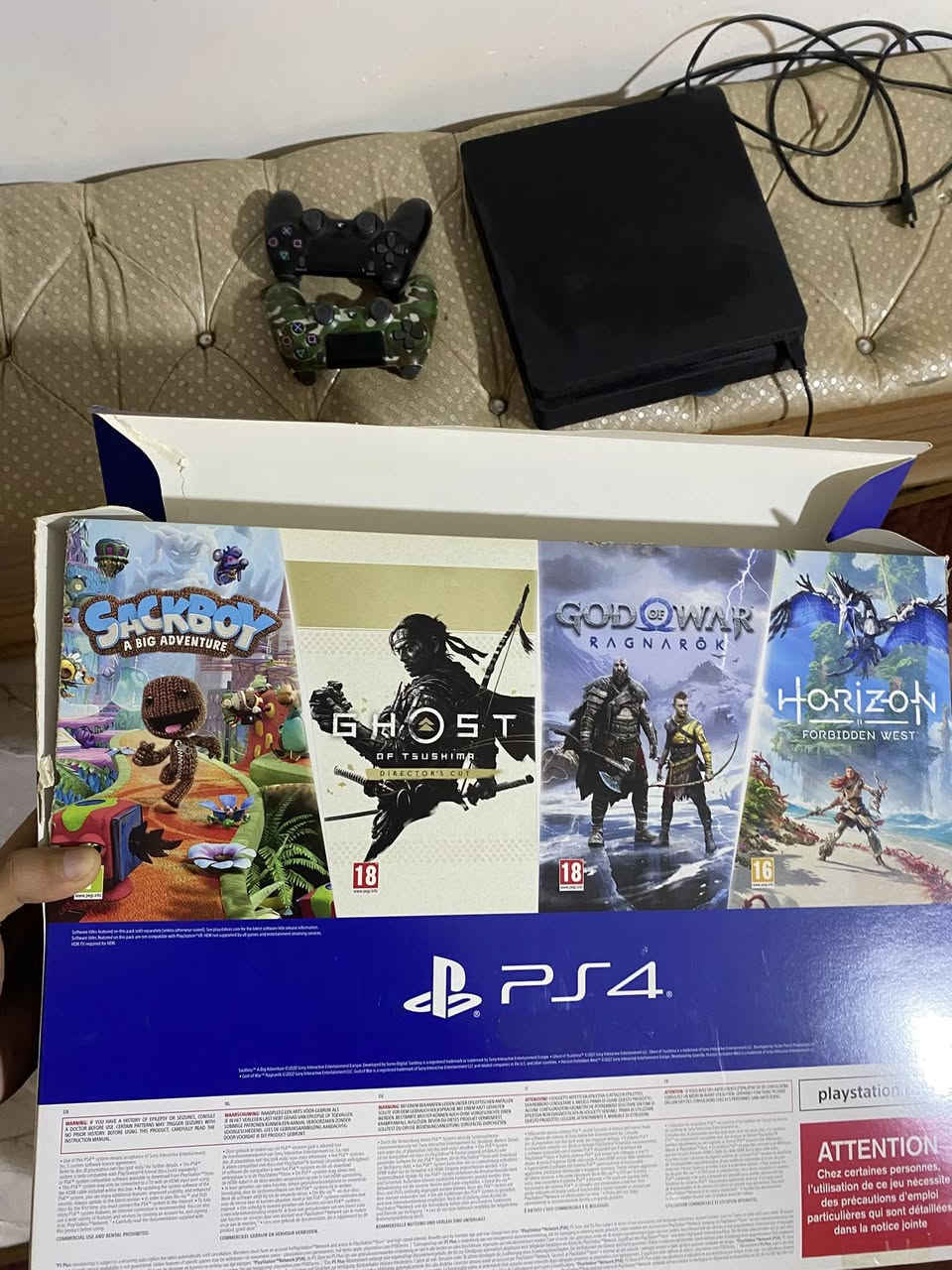 بلي فور سلم 500 كيكا مستعمل شهرين نظيف حيل مع 2 اقراص وجويستك اضافية وكارتونه وملحقات السعرة 225
الجهاز ممهكر .


**إذا كنت صاحب هذا الإعلان وتريد حذفه لأي سبب، رجاءا أرسل رسالة إلى الدعم الفني**