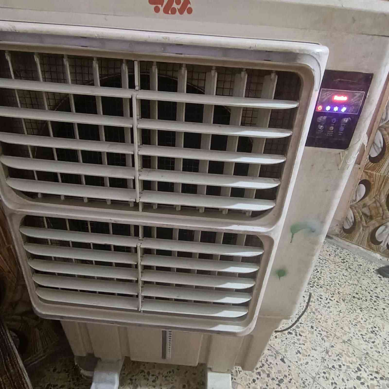 طباخ ب 250وبي مجال 
ثلاجه شرط الفحص وتجميد ب 200وبيها مجال 
مبرذه شرط الفحص ب200وبيه مجال عمارة, ميسان


**إذا كنت صاحب هذا الإعلان وتريد حذفه لأي سبب، رجاءا أرسل رسالة إلى الدعم الفني**