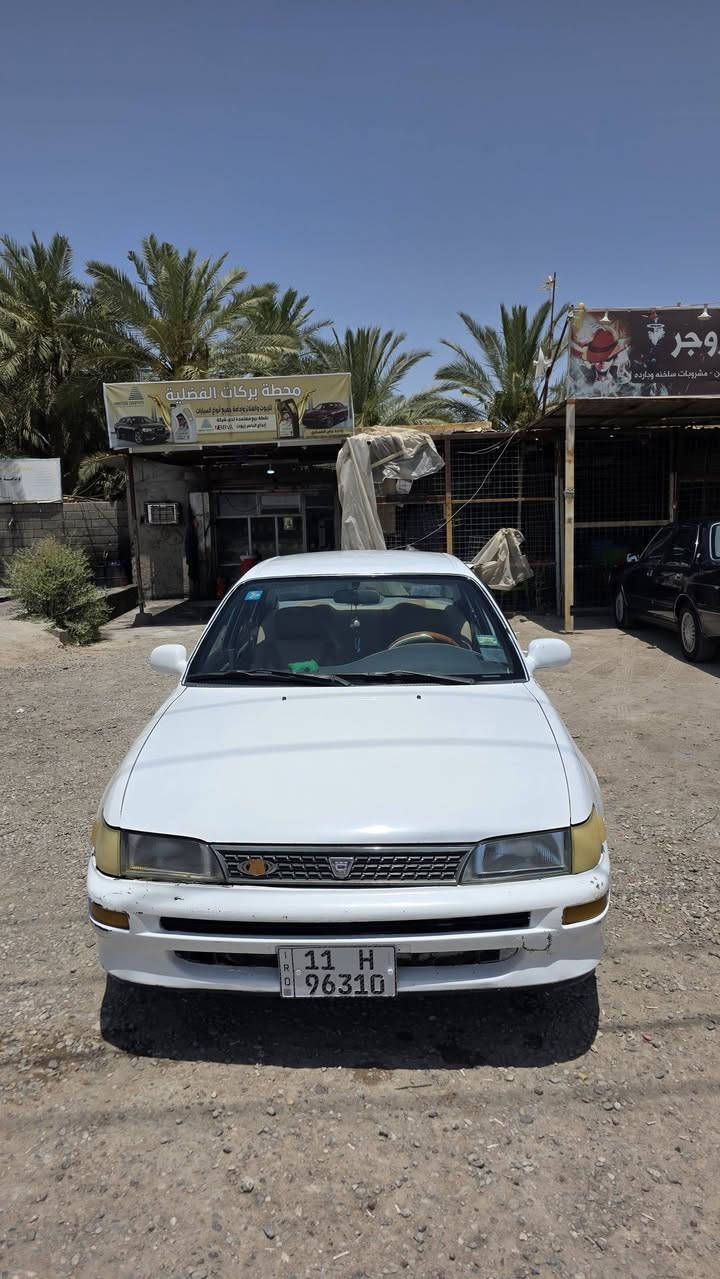 السلام عليكم كورولا للبيع موديل 93 باسمي  سياره بدون صبغ بيهه رشات  قليل رقم ***********
