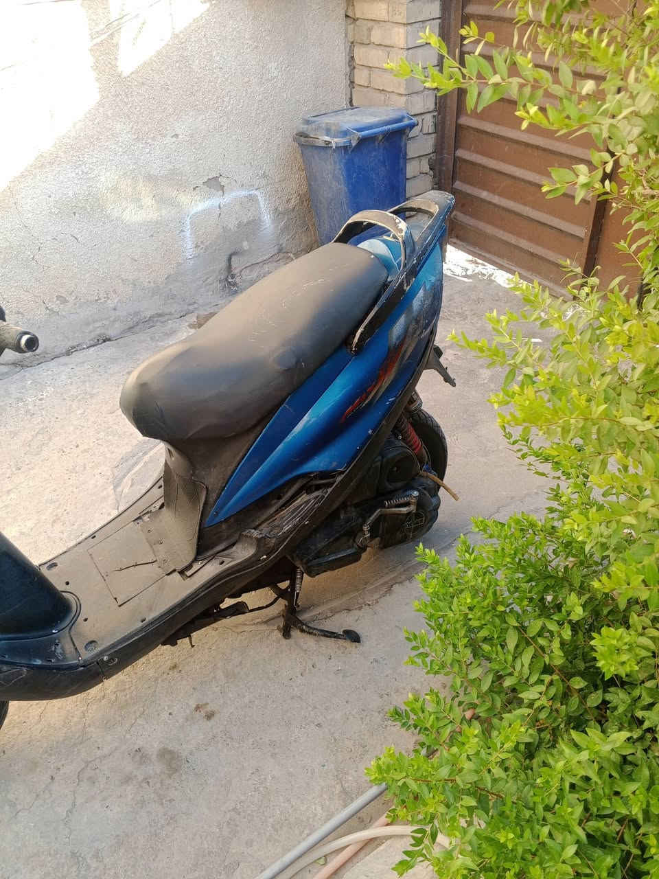 ماكس 140 مكينه ناعمه لا تنقيص ولا تبخير ولا نضوح شغالة نكرة بي وقت كهربائيات شغالة كلها كابرتر اصلية كفرات ابلادية مال كراب الدراجة مناسبة السعر 250 مكاني بغداد حي الجهاد ***********
