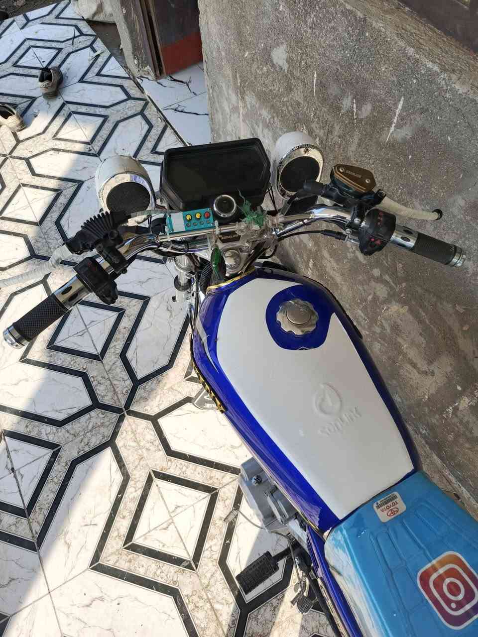 السلام عليكم دراجه سونك سفان موديل 2025 كله شركه  بعد انضف من الصور ومرتبه وجبنزه  اوراق استنساخ لان الصليات ضاعن مني   سعر 750 وبيه مجال للشراي هذا رقمي وبيك خير وتدلل.. ***********
