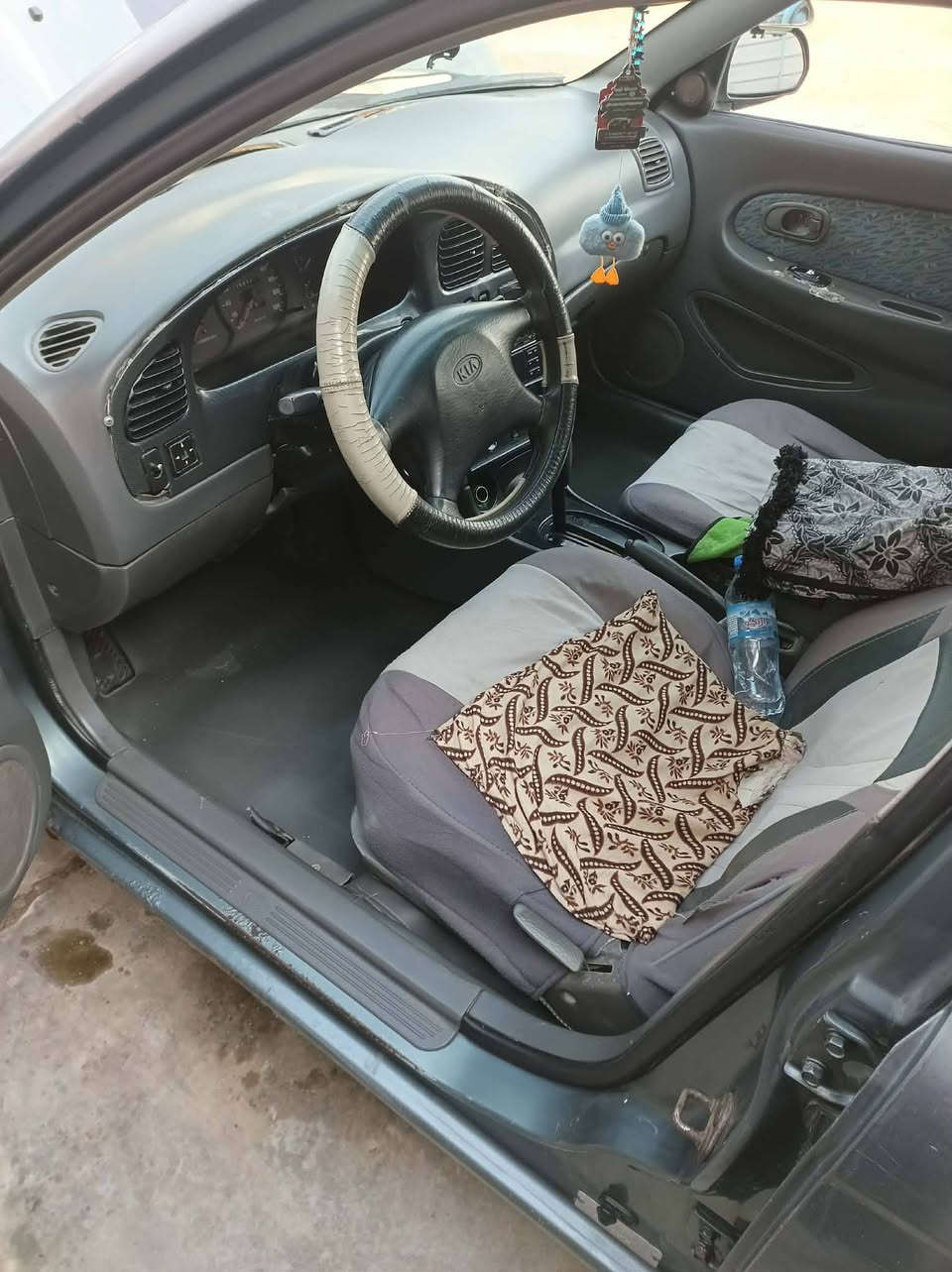 سلام عليكم شلونكم شباب كيه سبكترا شوما محرك كير صدر شرط تبريد ثلج موديل 2001 رقم الانبار سنويه جديد هزه جديد سياره بسمي ترايك وين ميعجبك سعر 35 وبيه مجال حك جيه ***********//***********مكان فلوجة صقلاويه
