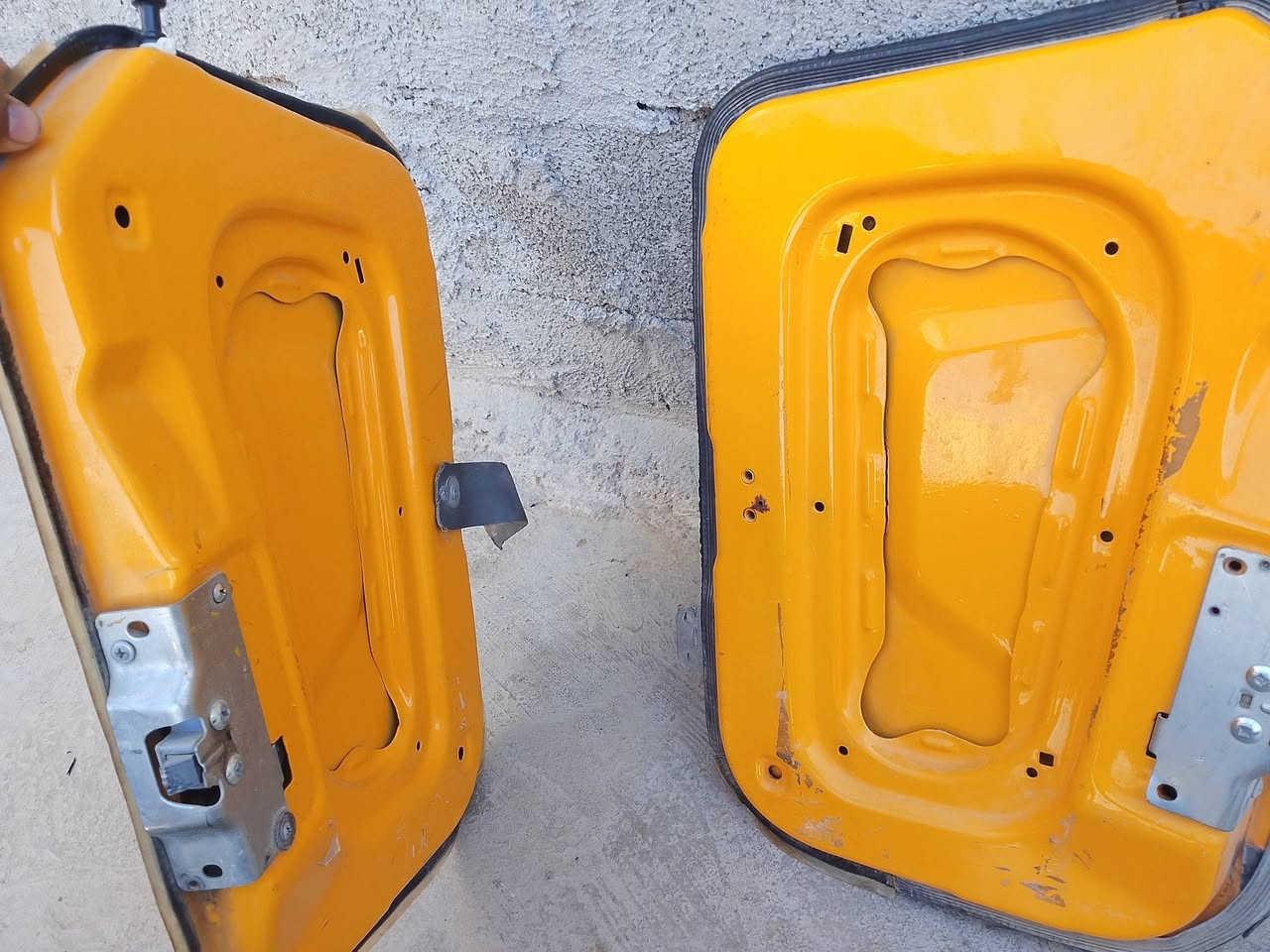 السلام عليكم للبيع بيبان بجاج كاملات السعر 75العنوان ذي قار قضاء الرفاعي ***********
