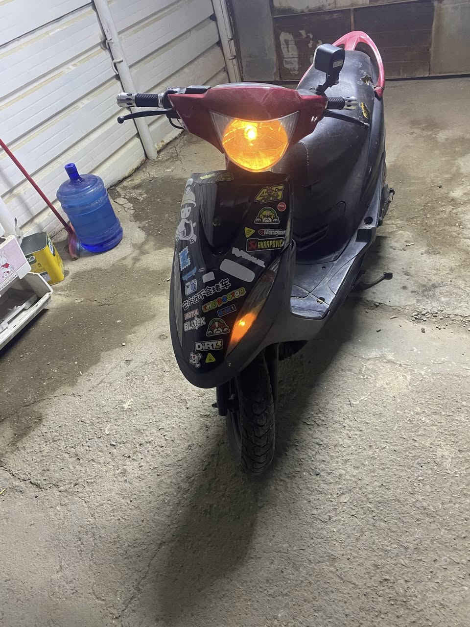 السلام عليكم
ماكس عدله للبيع بلاديه سلف هندر 
سعر 500 وبيه مجال مابيه نقص كامله فقط حساس بريك نقصها شيال رياضي اصلي بيه وصالنصه صجميه اصليه بدون جعير 
مكان بغداد جسر ديالى القديم 
 رقمي ***********
