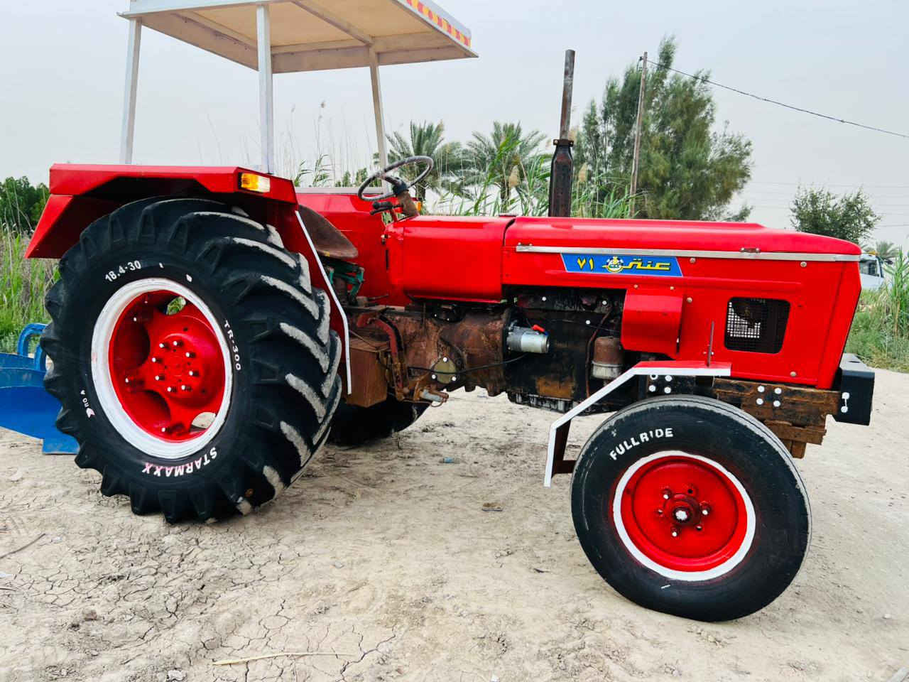 للبيع عنتر موديل 1889 مكينة جديدة لا تنقيص ولا تبخير كير ومحرك وأكسل وجهاز هودرليك مكفولات نكره سلف كهربائيات شغالة مكينة مال جناي خير من الله اي نقص ما بيه السعر4100 مليون المكان بابل قرب خط السريع جسر مشروع المسيب للاستفسار ***********
