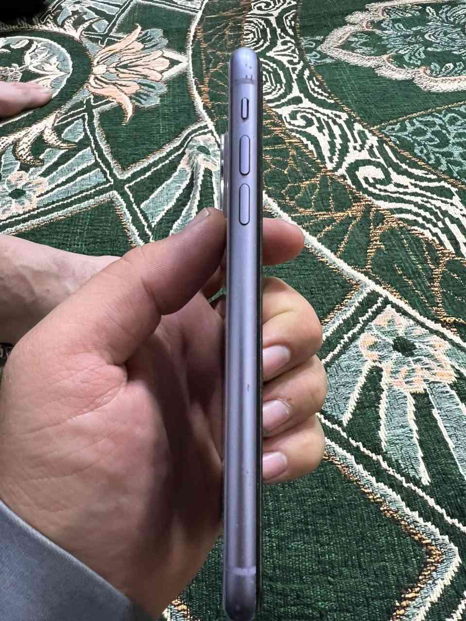 السلام عليكم ايفون١١ عادي جهاز نضيف مبدل فقط شاشه بطاريه ٨٢ بلاد السعر190 وبي مجال او مراوس ب١١ برو ماكس *********** المكان النجف شارع المطار
