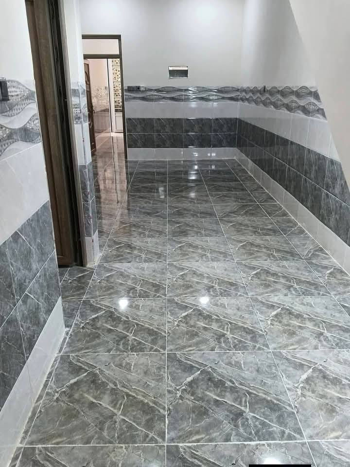 � دار للبيع  🏡
📍 الموقع: الموصل – [ حي الملايين الثانية ]

📐 المساحة: [ 120.متر واجهة 6.متر ]
🛏️ عدد الغرف: [ 2 غرف نوم ]
🍽️ مطبخ + صالة + كراج + سطح 
غرب جامع الريان 
✨ المميزات: خدمات كامله ماء كهرب تبليط 
✅ موقع حيوي خدمات كامل الخدمات 
✅ بناء مرتب وتشطيب راقي 
✅ مدخل مستقل
✅ الدار فارغ تسليم مباشر وفوري
✅ سند  بستان 25 لك حق التصرف

💸 السعر: 57 مليون، قابل للتفاوض

للتواصل مراسلة الصفحة


**إذا كنت صاحب هذا الإعلان وتريد حذفه لأي سبب، رجاءا أرسل رسالة إلى الدعم الفني**
