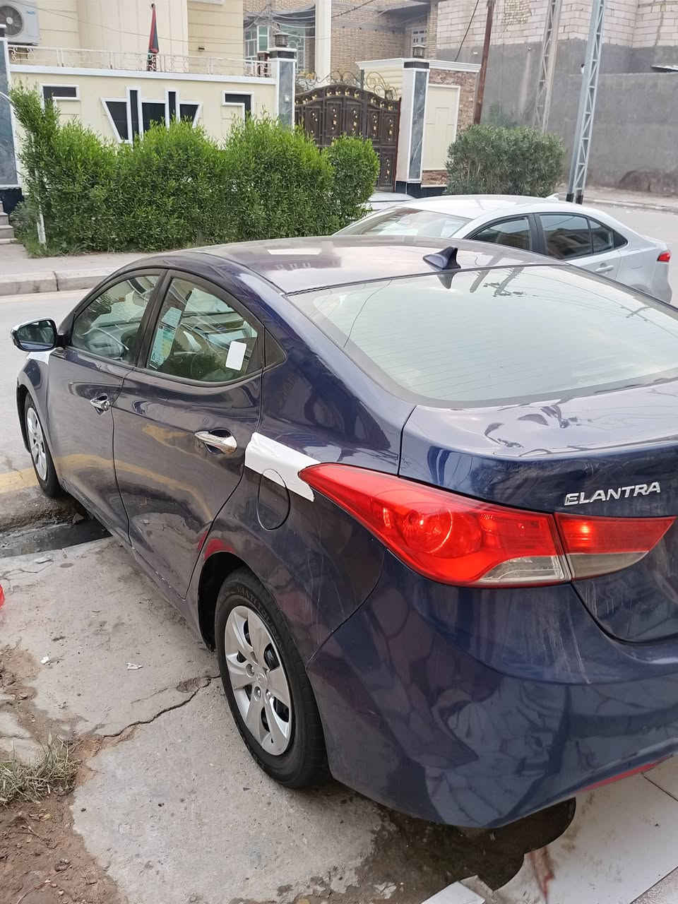 النترا 2013 سياره بيه جاملغ وبنيد وبيه رشات صبغ سياره حلوا وجهزه كير مكينه حداديه كله جهاز سعره السياره 94 وبيه شي بسيط مكانه ناصريه ***********
