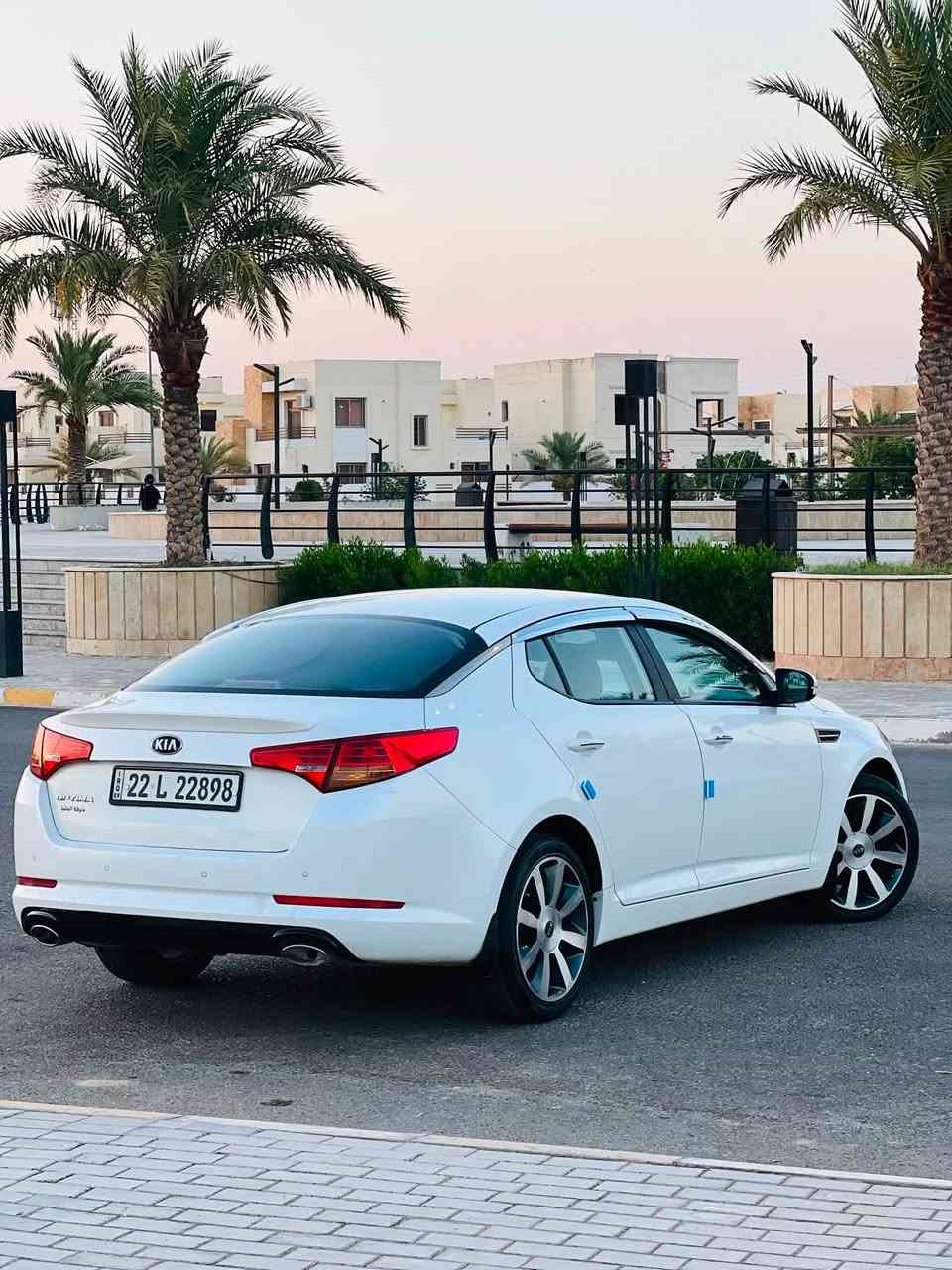 السلام عليكم ..
للبيع بسعر مناسب جداً 126$ 
كيا اوبتما 2013 خليجي 
محرك 2400 
رقم اربيل دولي سنويه لل 2030 
شرط التحويل والغرامات
 بيها شبر بلباب فقط .. السياره كفاله عامه من بارد والرصعات والشخوط حت الدعاميات بوضع الشركه
السياره ع وضع الشركه مكفوله من كلشي.. ماشيه 130 حقيقي
المواصفات ..
بصمه 
بصمه ابواب
امري شفط
اشاير بلمري
داخل لونين 
قطعتين تبريد
5ويل كروم
داخل صاج
شفتات استيرن
بلاجكتور بلادي
لدات اماميه
ويل 19 
السياره محرك كير صدر تبريد تايرات كلها شرط
السعر 126$ وبي مجال ..
مكاني صلاح الدين تكريت
***********
***********
