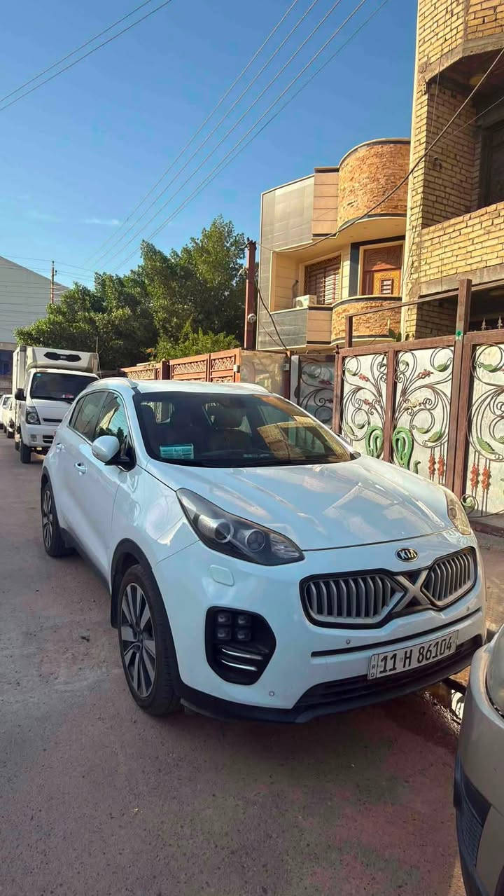 السلام عليكم

سبورتج 2018 خليجي

محرك 2000 دوش

مري شفط

كراسي جلد ومخمل 

شاشة

بصمة تشغيل و ابواب ترحيب

السعر 175 وبيها مجال للطيبين
***********
