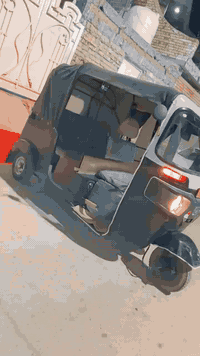 السلام عليكم تكتك لبيع مديل 18 محرك عشرين الاتصال ***********
