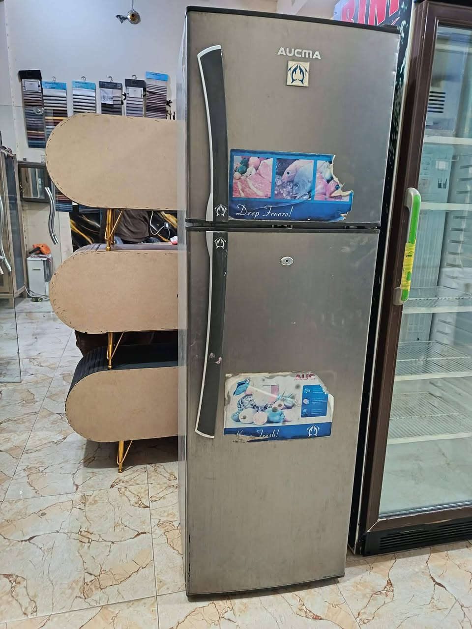 معرض ابو عبدالله للاثاث المنزلي 🔥 وصول وجبه جديده من ثلاجه مستخدم حجم 14قدم  شي حديث وراقي زورونا تجدون ما يناسبكم العنوان تكريت الديوم  بلقرب من اسواق الزوبعي للاستفسار خاص او اتصال *********** متوفر وتساب
