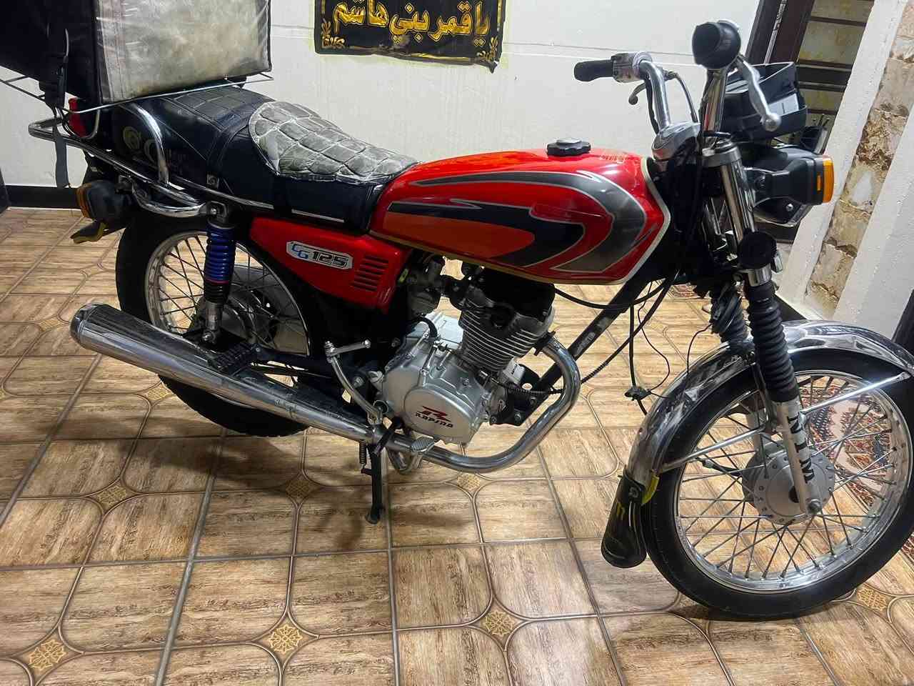 سلام عليكم دراجة للبيع مديل 24 دراجة خير من الله  سعر 500 وبيها مجال قليل عنوان بغداد الشعلة الرقم***********
