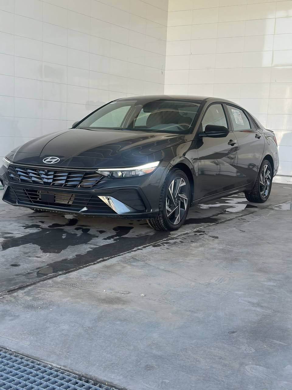 الانترا موديل 2025 سبورت السياره ماشيه 700 ميل يعني زيرووووو  مكينه 2000 دوش المرغوب
مواصفات 

بصمه تشغيل 

شاحن وايرلس 

فول تحكم ستيرن 

قطعتين تبريد 

رادار امامي 

رادار جانبي 

تحديد مسار 

نقاط عمياء 

شاشه وكامره خلفيه دواره 

حساس خلفي 

تشغيل عن بعد 

السياره وياها بصمتين اصليات + مفاتيح عدد 2 

سبير منازل وعده كلها جديده بوضع الشركه

تدفئه كراسي + ستيرن 

مخارج تايب سي و يو اس بي 

شاشه ابل كار بلي واندرويد 

لايت لد بك لايت لد 

السيارة وارد امريكي حادث جاملغ وبنيد فقط صور الحادث موجوده بلمنشور الداعميه بدون صبغ نفس اللون ايرباك ستيرن وراجع سستم رقم فحص المنفيس باسمي سعرها 15700 يعني 157 ورقه بدوووون رقم 

مكاني بغداد السيديه 

ماهر التميمي  ***********
