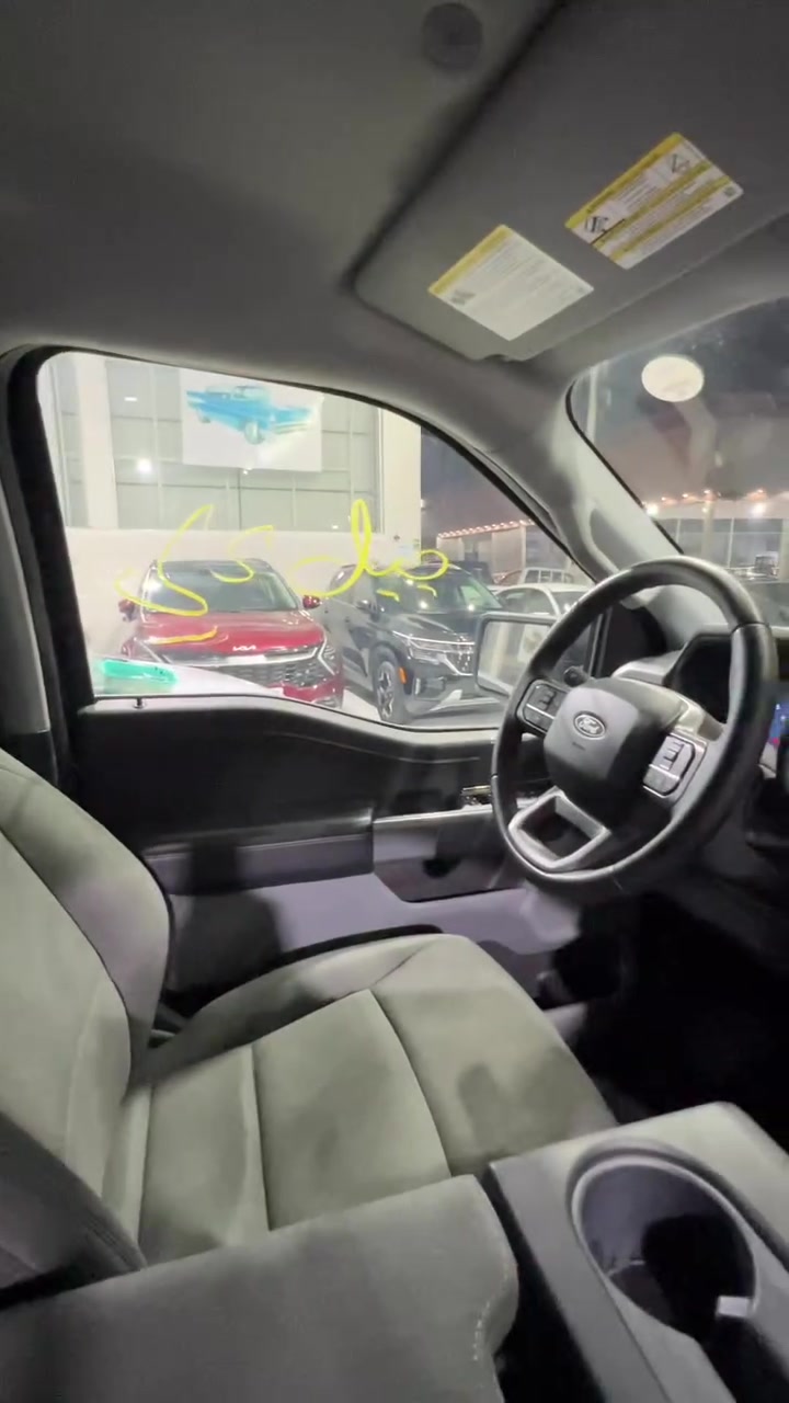 فورد f150   Xlt  شكل جديد 
2024محرك 5000 V8 
ماشي 20 الف 
باب طويل بدي قصير 
دفع رباعي ( دبل اكسل ) 
المواصفات 
شاشه جبيره 
كيج الكتروني 
٥ كامرات محيطيه 
حساس امامي خلفي 
نقطه العمياء 
لايت زينون 
بك لايت لد 
حادث سياره بابين جهه العبري صبغ 
وبحاملغ الامامي بي بارد شويه 
بجم كبس خلف كبس 
السعر 292 $ وبي مجال بسيط 
العنوان اربيل شارع ١٠٠ 
***********

