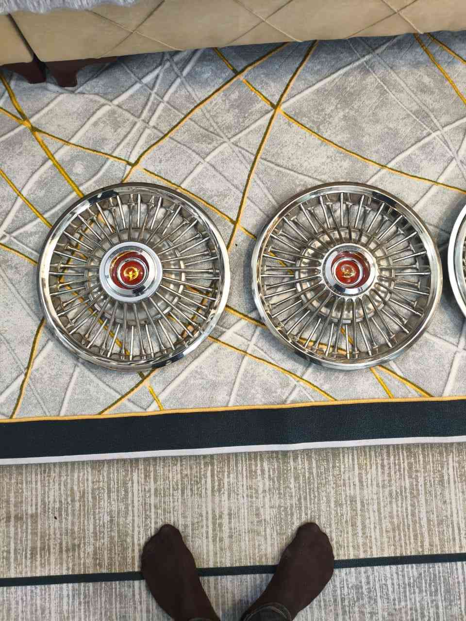 سلام عليكم
گبات موستنق 
كاملات مكملات عددهن4  حجم 14 
وين جمبازي 
سعر 725 
***********
عنواني واسط الصويره
