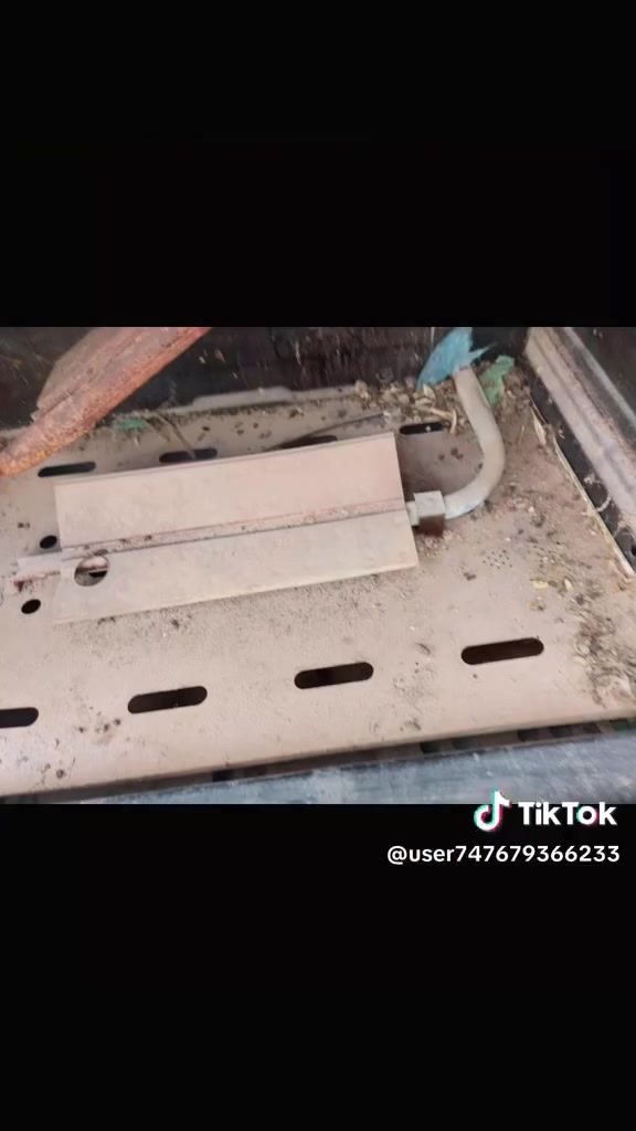 ورشة الحسنين لصيانة الطباخات 🛠️ بأحدث الطرق الحديثة تجدونها عندنا! 🛠️ 🌟 شعارنا: نحن لسنا الأفضل، ولكننا متميزون! 🌟 👷‍♂️ تصليح الطباخات المصرية والإيطالية، القديم والجديد. #دز_طباخك_قديم😳🙃 #تستلم_طباخك_جديد 🥰💞 #تنظيف_بوليش_تلميع_تجديد القديم والجديد 📍 طويريج، حي العسكري، شارع المصتوصف. لدينا جميع المواد الاحتياطية الأصلية. للاستفسار، راسل الصفحة أو الاتصال على الرقم: *********** بإدارة حسنين عادل.
