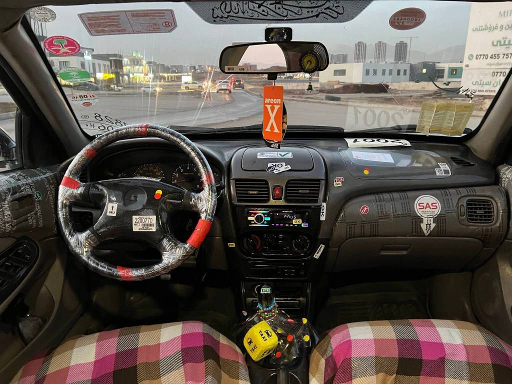 سڵاو هاوڕێیان
سەنی سوروسپی بۆفرۆشتن سێپارچەی سلێمانی
 گێڕو مەکینەی بەشەرت کلاجو عەینەی تازەی بۆ بەسراوە پێشو دوای تازە داگیراوەتەقەو ڕەقەی نیە هەمووگیانه بەشەرت
پێشی کەپسە دوای قرچێکئ بەسیتی هەیە پارچە گۆڕاوی نیە بەڵام کەفەری چەملخی دوای سایەقی گۆڕاوە 
سعری 72 مەجالێکی کەم 
ژ.م *********** السليمانية, العراق
