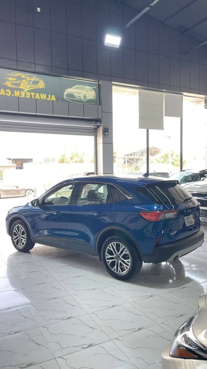 فورد سكيب موديل 2022رقم أربيل السعر 146ورقه بيها صبغ جاملغ أمامي وبنيد عداد السرعه 21ميل مكان السيارة بابل ناحية الشوملي الاتصال على ***********===***********
