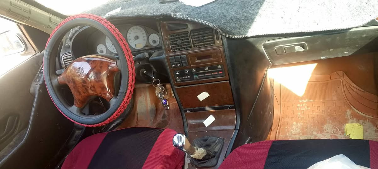 بيجو بارص موديل2011 رقم كربلاء انكليزي هزه جديده  سنويه لغايه 31
مكفوله كير مكينه حداديه تبريد تخم تاير .
بيها صبغ شي قليل باب الصدر  
مصفره غرامات 
السياره مابيها نقص جاهزه من كلشي 
مكان نجف الكوفه 
السعر 40 وبيها مجال بسيط


**إذا كنت صاحب هذا الإعلان وتريد حذفه لأي سبب، رجاءا أرسل رسالة إلى الدعم الفني**